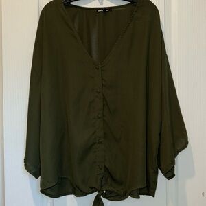 Charlotte Russe 3X V-Neck Button Up Blouse w. Front Tie